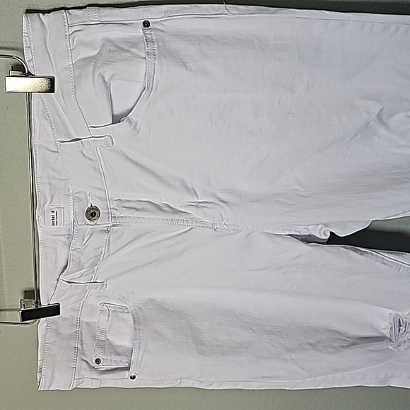 Special A 2XL white distressed denim jeans - Picture 2 of 8